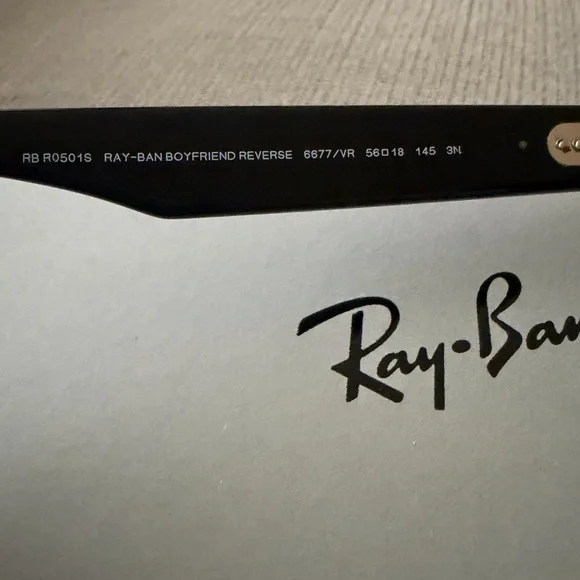 Ray-Ban Wayfarer Reverse Sunglasses with Black Case - Picture 4 of 7